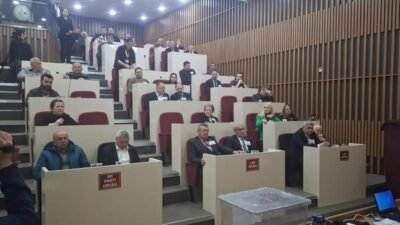 Bolu Belediyesi Başkan Vekilliği'ne CHP'li Meclis Üyesi Mehmet Tuna Özcan seçildi.