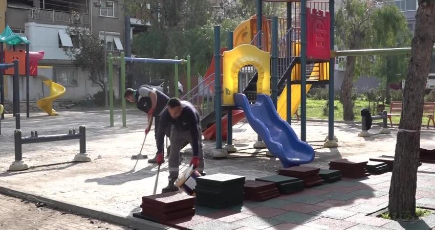 Bornova Belediyesi, baharın gelmesiyle birlikte ilçede park yenileme, yürüyüş yolu