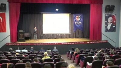 Bornova Belediyesi, Deprem Haftası kapsamında okullarda öğrencilere yönelik "Temel Afet