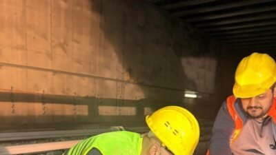 İzmir Büyükşehir Belediyesi, İzmir Metrosu’nda bakım ve iyileştirme çalışmalarını sürdürüyor.