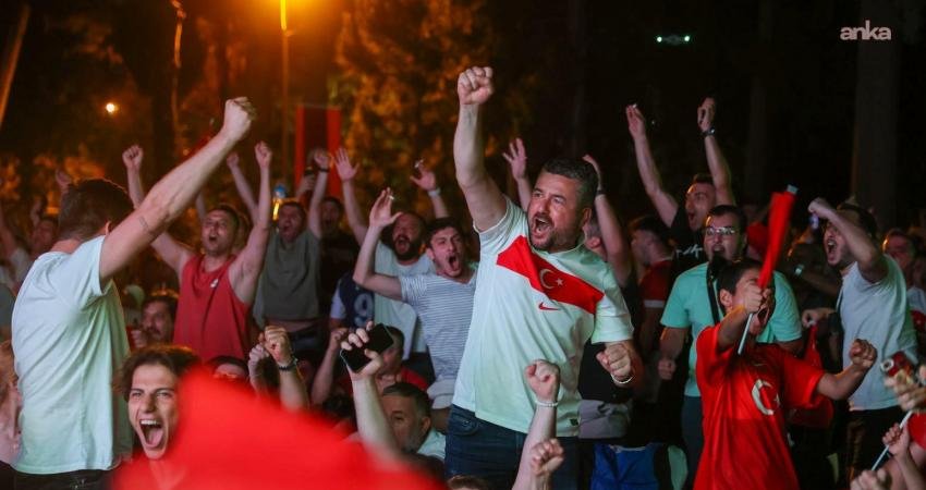 Bucalılar milli maçı dev ekranda izleyecek Buca Belediyesi, A Milli Futbol Takımı'nın 2026 FIFA Dünya Kupası