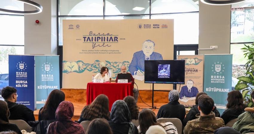 Bursa’da Ahmet Hamdi Tanpınar’ın edebi mirası konuşuldu Bursa Büyükşehir Belediyesi’nin “Bursa Tanpınar Yılı” etkinlikleri çerçevesinde düzenlediği söyleşide, Ahmet