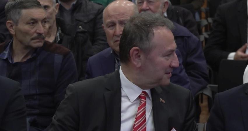 Bursa’da “Arı Sağlığı ve Arı Ürünleri” paneli Bursa Büyükşehir Belediyesi, kırsal kalkınmayı destekleme çalışmaları kapsamında üreticilerin hem