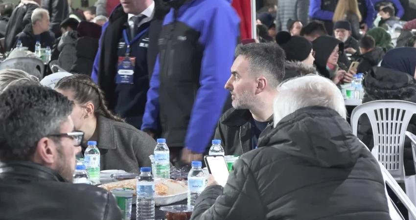 Bursa Büyükşehir Belediyesi’nin 17 ilçede düzenlediği iftar programlarının son durağı,