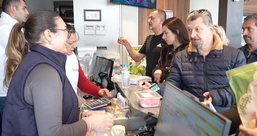 Bursa Büyükşehir Belediyesi iştiraklerinden BESAŞ tarafından hijyenik koşullarda üretilen cevizli