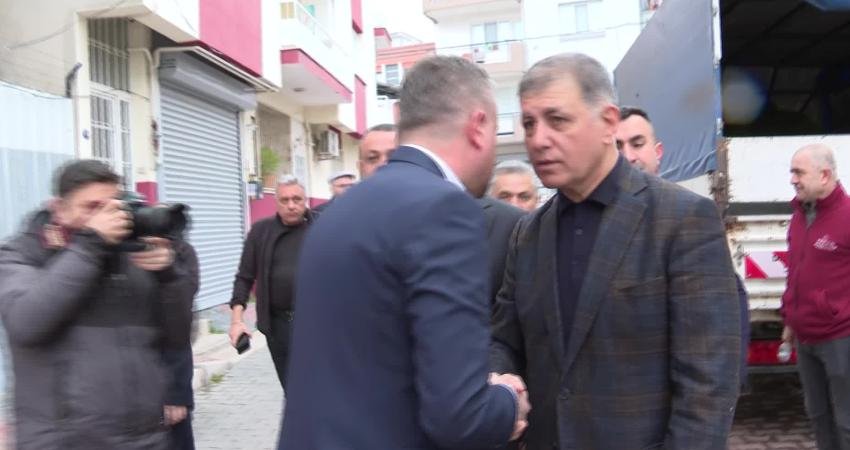 İzmir Büyükşehir Belediye Başkanı Cemil Tugay, Ramazan Bayramı’nı  Buca’da karşıladı.