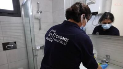 Çeşme Belediyesi, bayram öncesinde yaş almış ve özel gereksinimli vatandaşların