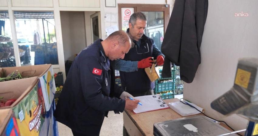 Ceyhan Belediyesi’nden manavlara sıkı denetim Ceyhan Belediyesi Zabıta Müdürlüğü ekipleri, ilçe genelinde faaliyet gösteren manavlarda