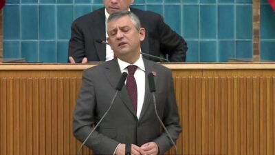 CHP Genel Başkanı Özgür Özel, Bolu Belediye Başkanı Tanju Özcan’ın