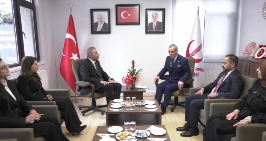 CHP heyeti, Ramazan Bayramı dolayısıyla Yeniden Refah Partisi'ni ziyaret etti.