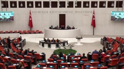 CHP Karabük Milletvekili Cevdet Akay, bütçedeki faiz giderlerindeki artışa dikkati