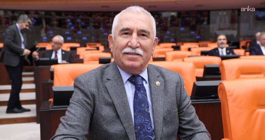 CHP’li Durmaz’dan Bakan Şimşek’e: Son 3 yılda vergi dairelerinde uygulanan e-haciz sayısı yıllar itibarıyla kaçtır? CHP Tokat Milletvekili Kadim Durmaz, esnafa yönelik e-haciz uygulamalarında adaletsizlik
