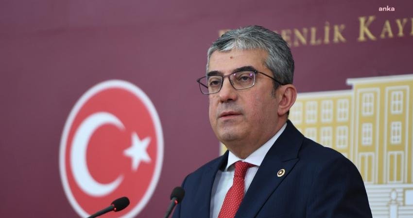 CHP Grup Başkanvekili Gökhan Günaydın, gazeteci İsmail Arı’nın Tokat’ta gözaltına