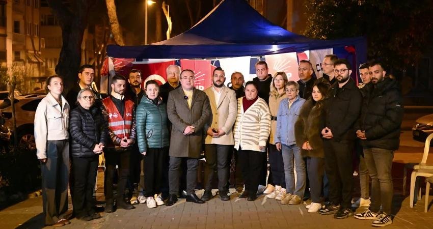 CHP Aydın Milletvekili Evrim Karakoz, Aydın'ın Nazilli ilçesinde çeşitli noktalara asılan