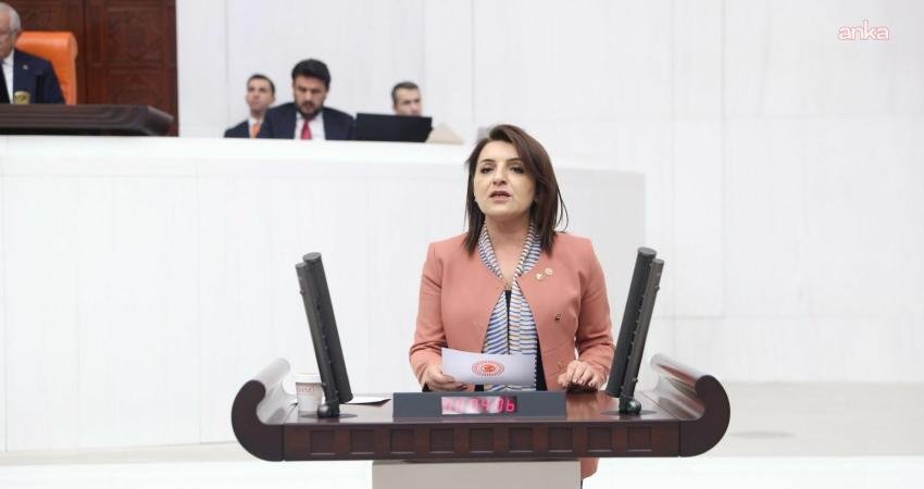 CHP’li Kış: “Hangi veriye bakarsanız bakın enflasyon yeniden yükseliyor, 28 bin 75 liralık asgari ücretin 2 bin 232 lirası enflasyon karşısında yok oldu” CHP Mersin Milletvekili Gülcan Kış, şubat sonu itibarıyla yıllık enflasyonun TÜİK’e