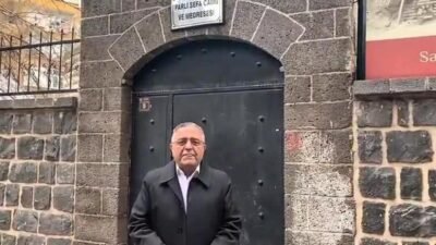 CHP Genel Başkan Yardımcısı Sezgin Tanrıkulu, Diyarbakır’ın Sur ilçesinde tadilatı