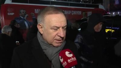 CHP Genel Başkan Yardımcısı Gökan Zeybek, CHP'nin Bolu'da düzenlediği "Millet