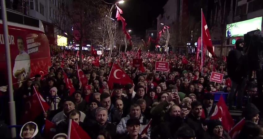 CHP Genel Başkanı Özgür Özel, Cumhurbaşkanı Recep Tayyip Erdoğan'ın Amerika