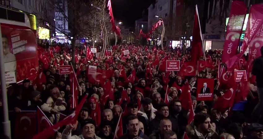 Tutuklu Bolu Belediye Başkanı Tanju Özcan partisinin Bolu'da düzenlediği "Millet