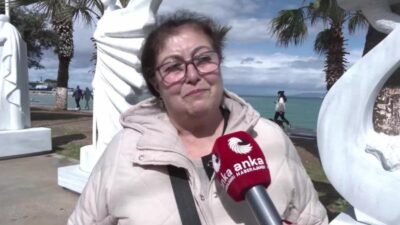 CHP'nin Kuşadası'nda düzenlediği "Millet İradesine Sahip Çıkıyor" mitingi öncesinde ANKA