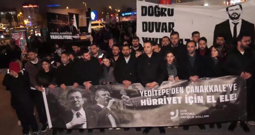 19 Mart operasyonunun yıldönümünde Saraçhane'de yapılan mitinge katılan CHP Gençlik