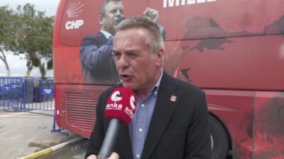 CHP Kuşadası İlçe Başkanı Mehmet Gürbilek, CHP Genel Başkanı Özgür Özel’in