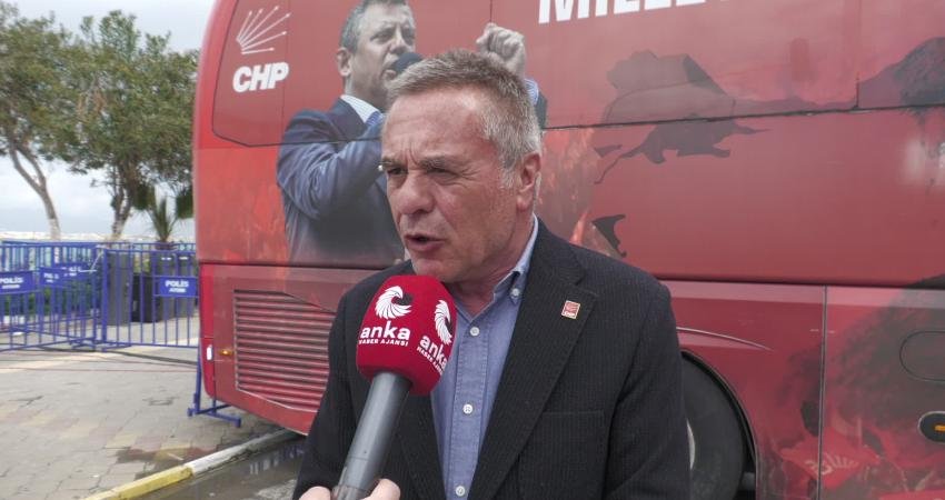 CHP Kuşadası İlçe Başkanı Mehmet Gürbilek, CHP Genel Başkanı Özgür Özel’in