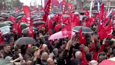 CHP Genel Başkanı Özgür Özel, 100'üncü "Millet İradesine Sahip Çıkıyor"