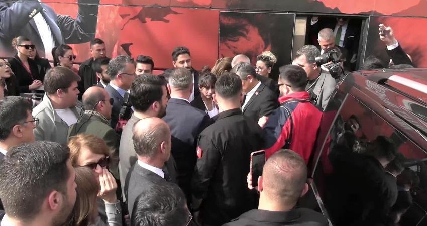 CHP'nin, "Millet İradesine Sahip Çıkıyor" mitinglerinin 98'incisi yarın Uşak’ta gerçekleştiridi.