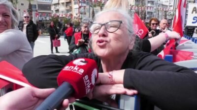 CHP'nin Çanakkale'deki "Millet İradesine Sahip Çıkıyor" mitingi öncesinde konuşan vatandaş,