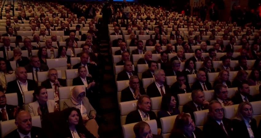 CHP Genel Merkezi’nde düzenlenen “Milletle Birlikte Milletin Emrinde Buluşması”nda Cumhurbaşkanlığı