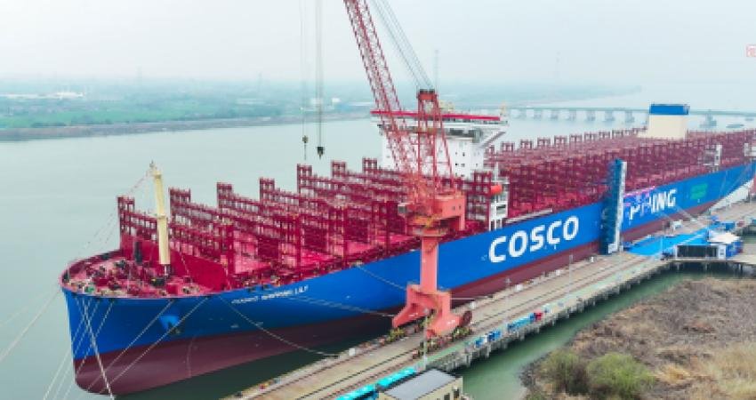 Çin’in en büyük nakliye şirketi Cosco, gemi trafiğinin büyük ölçüde durduğu