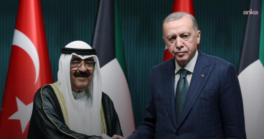 Cumhurbaşkanı Erdoğan, Kuveyt Emiri El Sabah ile telefonda görüştü Cumhurbaşkanı Recep Tayyip Erdoğan, Kuveyt Emiri Şeyh Mişal El Ahmed