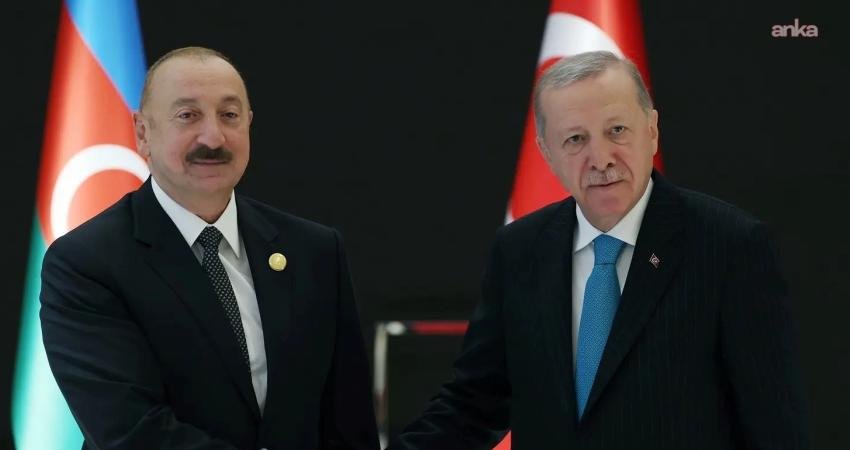 Cumhurbaşkanı Recep Tayyip Erdoğan, Azerbaycan Cumhurbaşkanı İlham Aliyev ile bir
