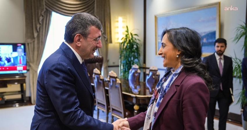 Cumhurbaşkanı Yardımcısı Cevdet Yılmaz, Kanada Dışişleri Bakanı Anita Anand ile