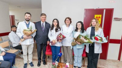 İzmir Büyükşehir Belediye Başkanı Cemil Tugay,14 Mart Tıp Bayramı nedeniyle