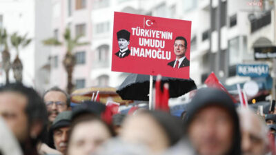 CHP'nin tutuklu Cumhurbaşkanı Adayı Ekrem İmamoğlu, CHP'nin Kuşadası mitingine gönderdiği