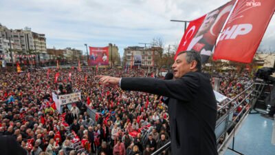 CHP Genel Başkanı Özgür Özel, 100'üncü "Millet İradesine Sahip Çıkıyor"