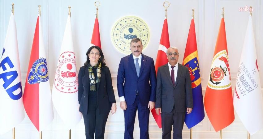 DEM Parti İmralı Heyeti, İçişleri Bakanı Mustafa Çiftçi ile bir