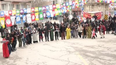 DEM Parti Malatya İl Örgütü tarafından Turan Emeksiz üst kavşağında