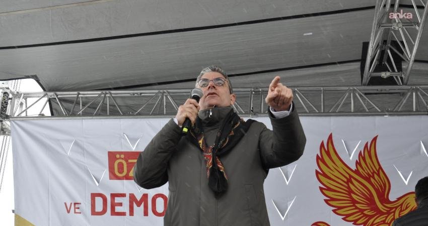 DEM Parti’den Kars’ta Nevruz kutlaması DEM Parti Ağrı Milletvekili Heval Bozdağ, partisinin Kars'ta düzenlediği Nevruz