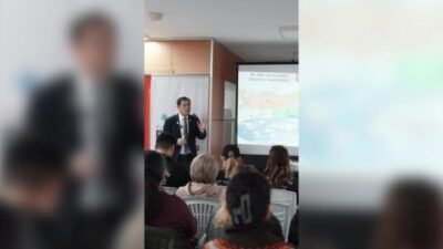 Tuzla’da 1-7 Mart Deprem Haftası dolayısıyla düzenlenen seminerde deprem bilinci