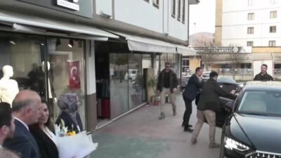 İYİ Parti Genel Başkanı Müsavat Dervişoğlu, iktidarın emeklilere verilen bayram