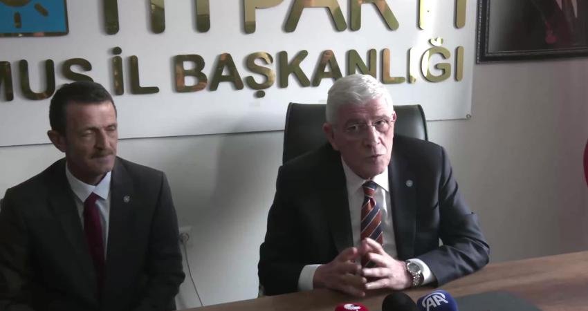 İYİ Parti Genel Başkanı Müsavat Dervişoğlu, Karaman’da İstiklal Marşı’nın Arapça