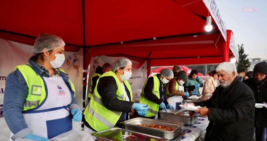 Didim Belediyesi, Kadir Gecesi dolayısıyla Cumhuriyet Kent Meydanı’nda iftar programı