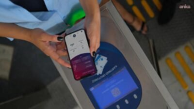 İzmir Büyükşehir Belediyesi’nin dijital ulaşım çözümlerinden Dijital İzmirim Kart’a yeni