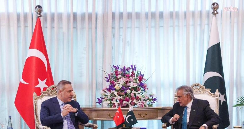 Dışişleri Bakanı Fidan, İslamabad’da… Bölgedeki gelişmelerin ele alınacağı toplantı akşamüstü yapılacak Bölgedeki gelişmelerin ele alınacağı Pakistan'da düzenlenecek toplantıya katılmak üzere İslamabad'a giden