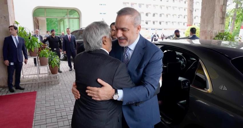 Dışişleri Bakanı Fidan, Pakistan Dışişleri Bakanı Dar ile İslamabad’da bir araya geldi Dışişleri Bakanı Hakan Fidan, Pakistan Dışişleri Bakanı Muhammad İshak Dar