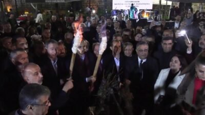 Diyarbakır’da düzenlenen Nevruz resepsiyonunda, siyaset ve sivil toplumdan çok sayıda