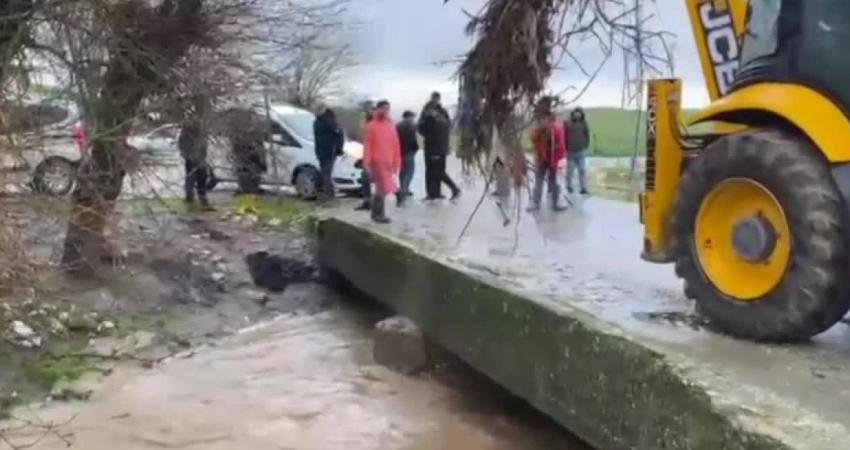 Diyarbakır’da sağanak sele neden oldu, kırsal mahallerde evler hasar gördü Diyarbakır’da etkili olan yağışlar Silvan ilçesine bağlı kırsal mahallerdeki evlerde